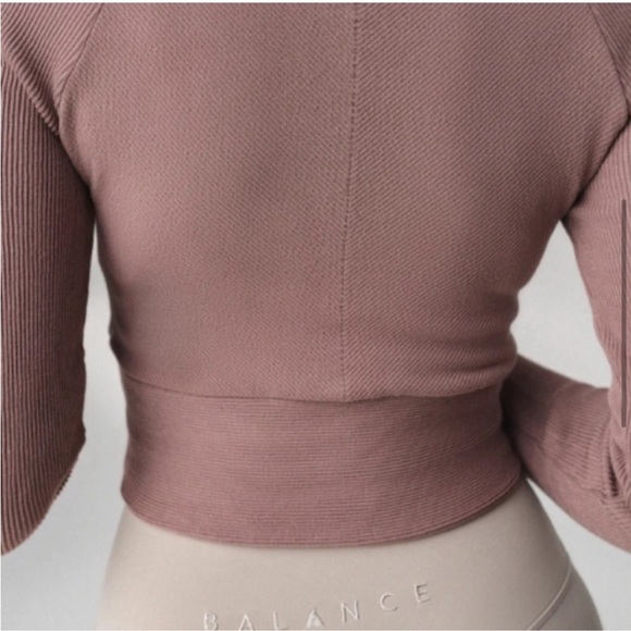 BALANCE ATHLETICA Infinity Vitality Wrap Ribbed Crop Top | Mauve Brown |  Medium - Picture 5 of 11